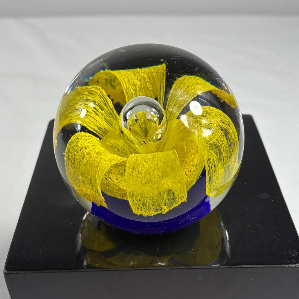 Vtg Art Glass Round Paperweight Yellow Flower Blue Base Center Bubble